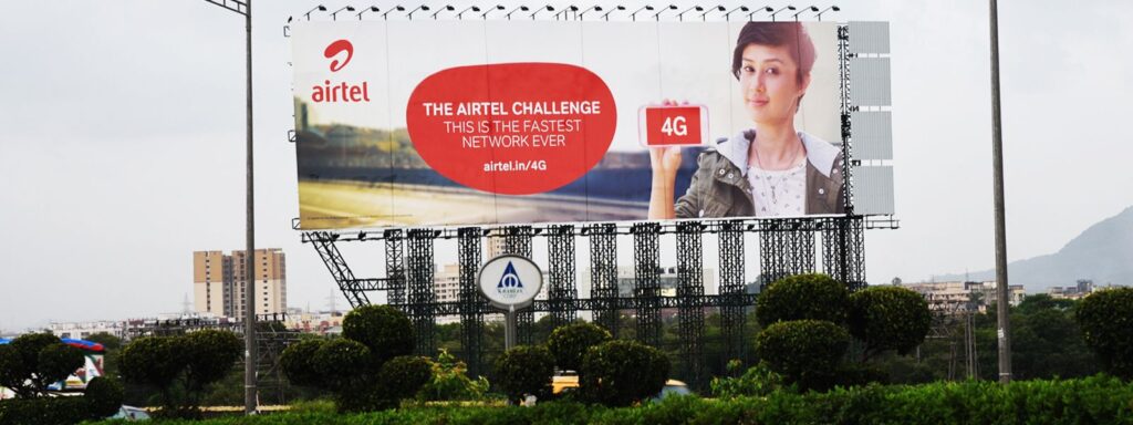 Maximizing Brand Reach with Hoarding and Billboard Advertising